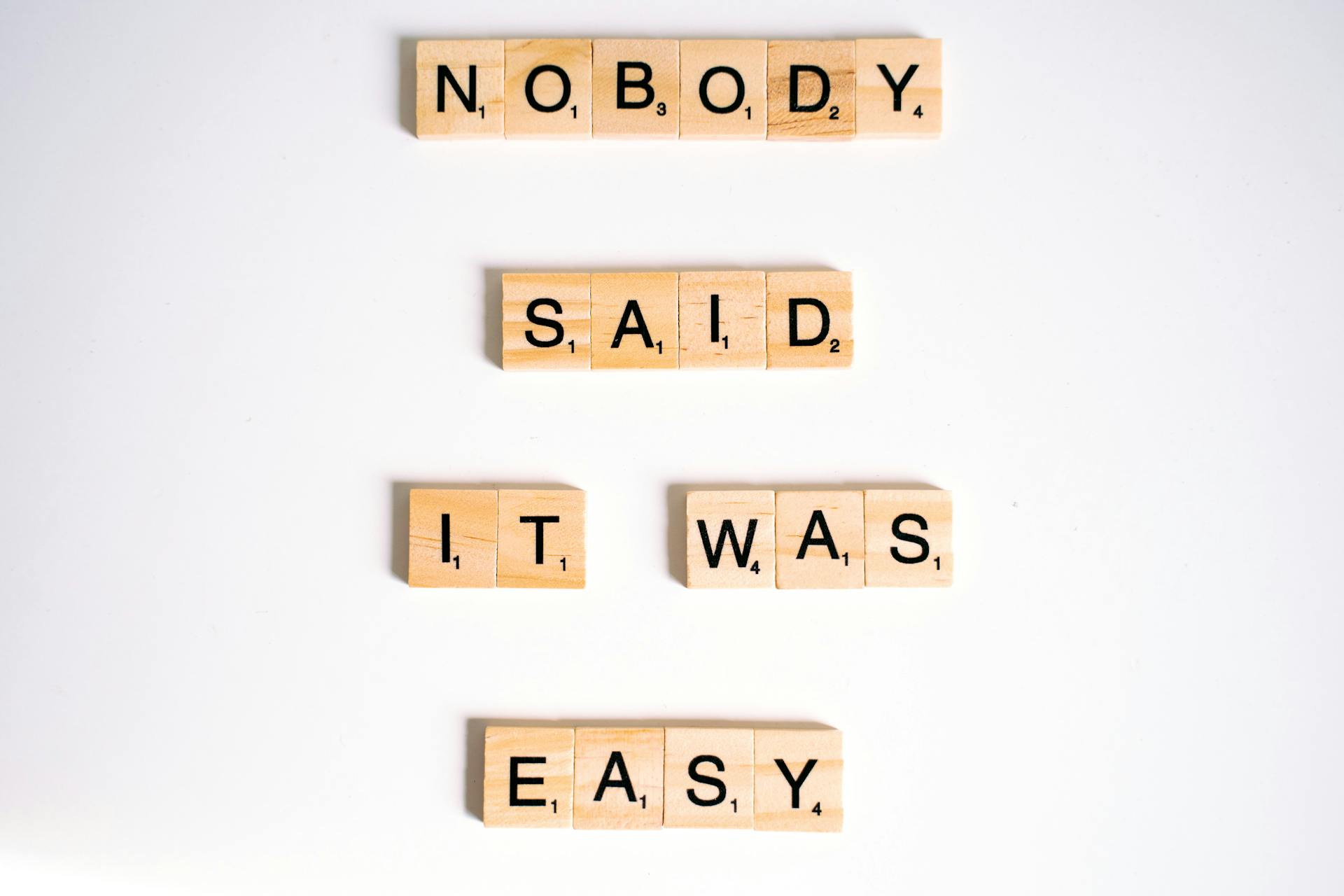 A Gallery of Hope: Inspirational Quotes to Lift Your Spirit