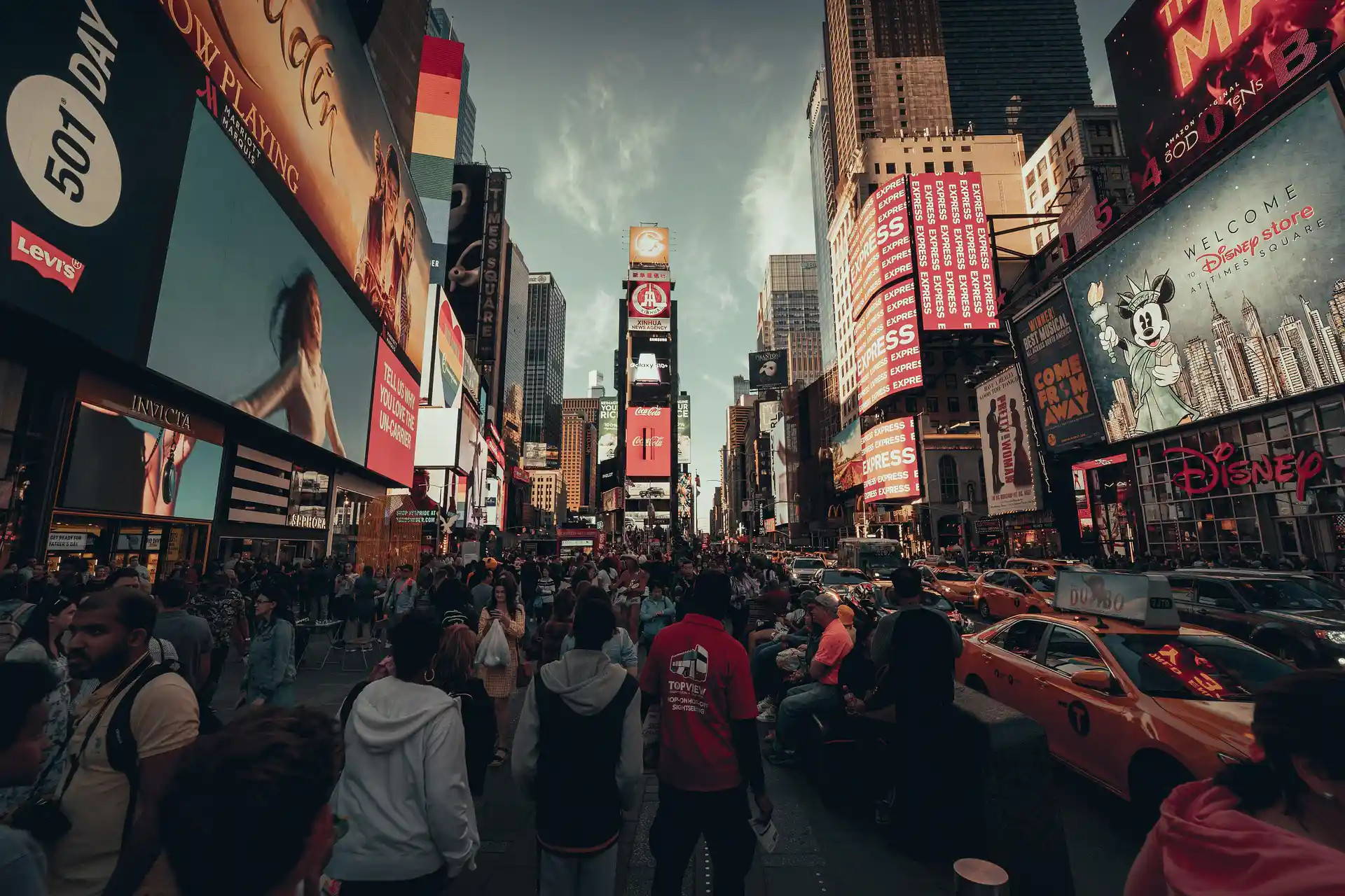 Pictures of NYC: A Visual Journey Through the City That Never Sleeps