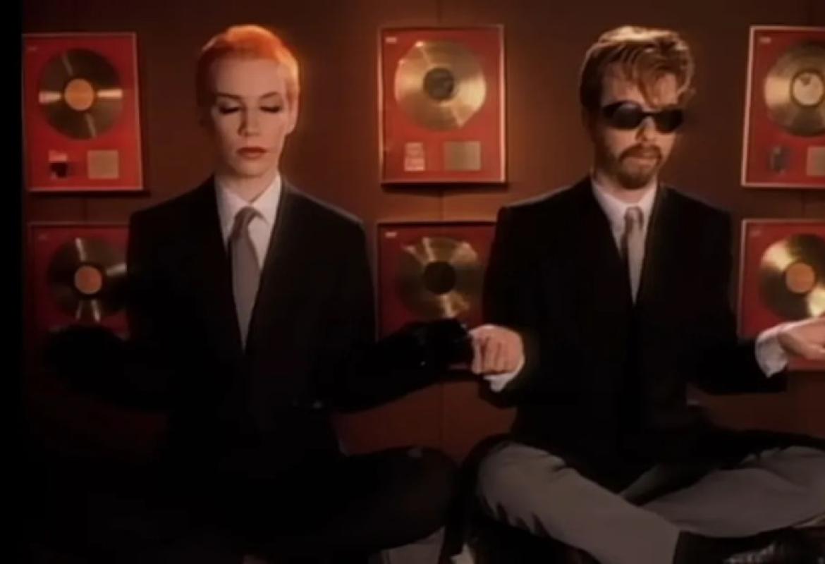 Eurythmics – “Sweet Dreams (Are Made of This)” (1983)