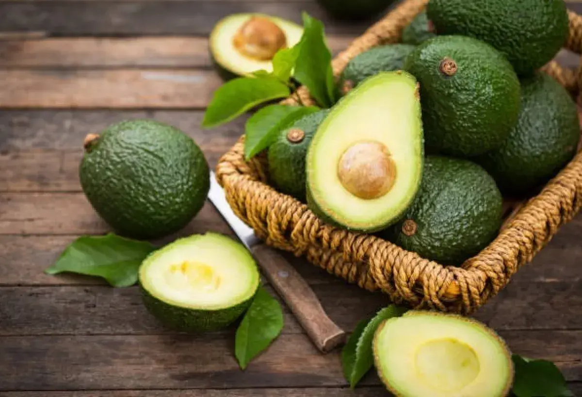 Avocado rich in antioxidants that support liver cleansing