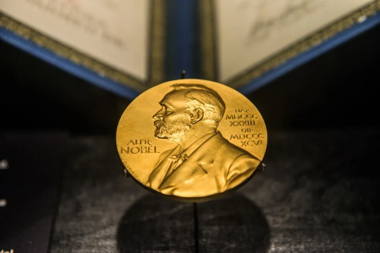 Who won the Nobel Peace Prize in 2014 for her fight against child labor and for girls’ education?