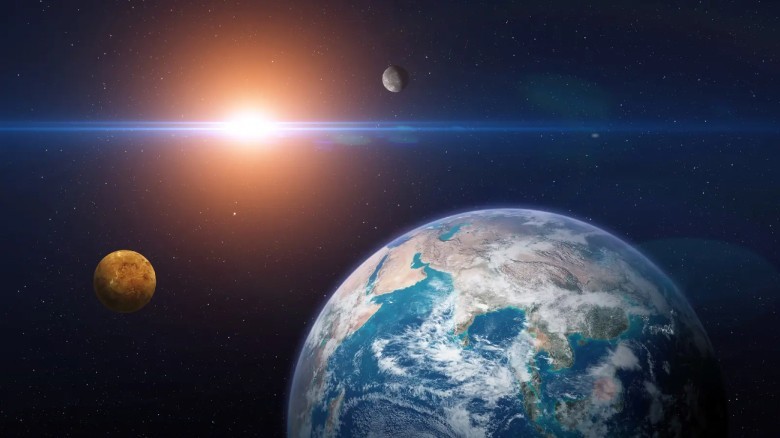 What is the closest planet to the Sun in the solar system?