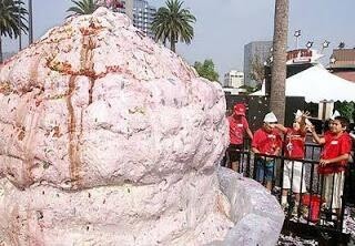 The World's Largest Ice Cream Sundae Weighed 24 Tons
