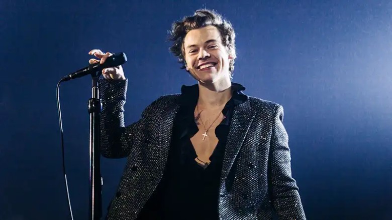 Before going solo, Harry Styles was a member of which boy band?