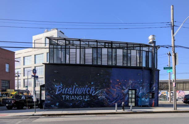 Discover street art in Bushwick